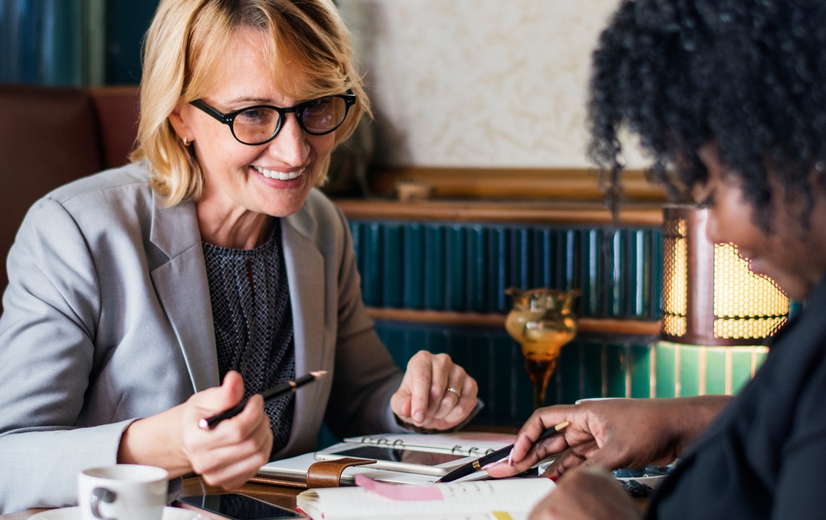 faire des points réguliers pour accompagner vos équipes dans leur montée en compétences