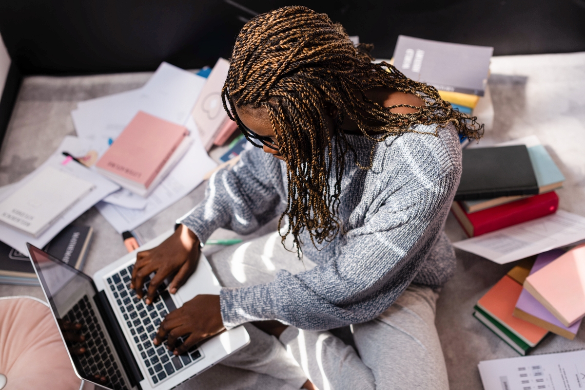 les formations en digital learning, idéales pour concilier acquisition de nouvelles compétences, vie professionnelle et personnelle